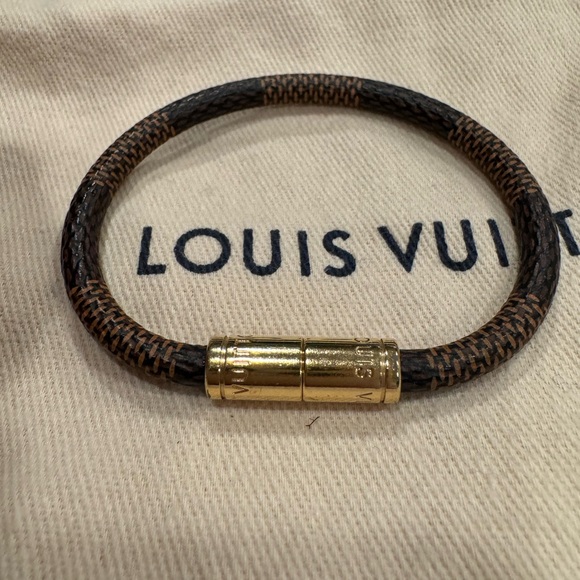 Louis Vuitton Keep it Bracelet - Picture 4 of 6